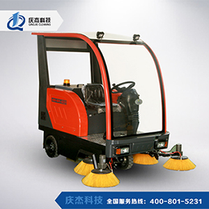 使用駕駛式掃地車(chē)清掃給我們帶來(lái)的影響大型場(chǎng)所使用駕駛式掃地車(chē)的好處青島掃地車(chē)駕駛式掃地車(chē) 使用駕駛式掃地車(chē)清掃給我們帶來(lái)的影響大型場(chǎng)所使用駕駛式掃地車(chē)的好處青島掃地車(chē)駕駛式掃地車(chē)