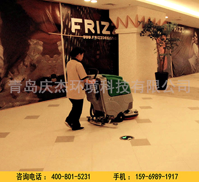 手推式洗地機為酒店地面整潔保駕護(hù)航青島洗地機青島手推式洗地機