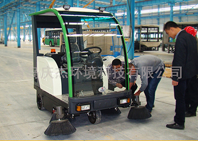 電動掃地車怎么用應(yīng)按照廠家的指導(dǎo)使用